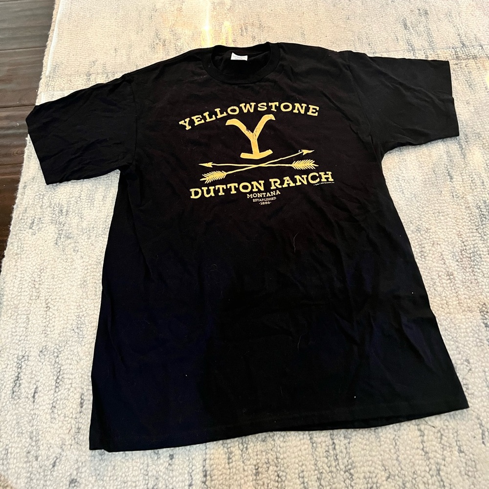 Yellowstone TV Memorabilia Tshirt NWOT